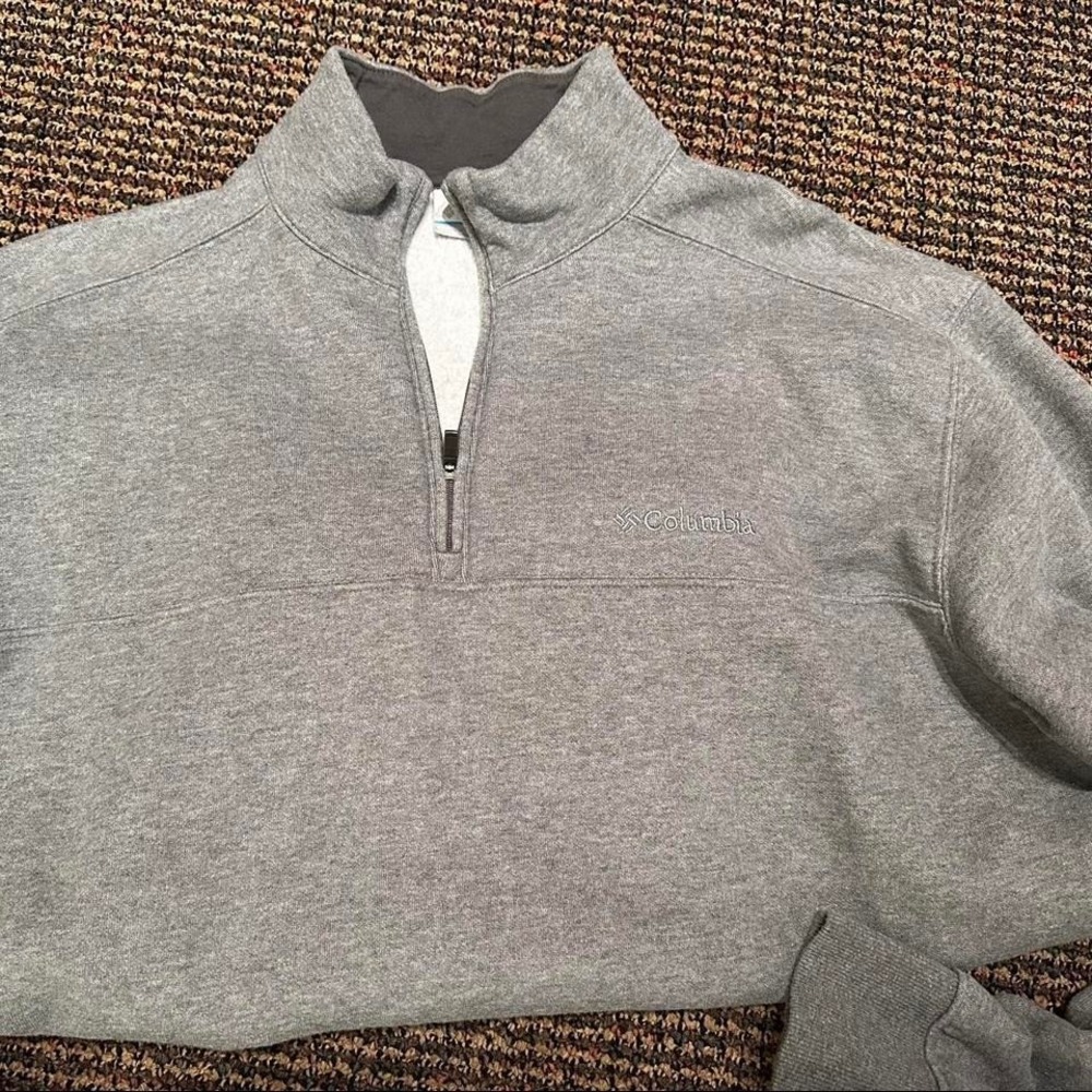 Columbia Sweatshirt